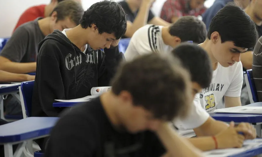 Brasil avança no Ideb, mas apenas ensino fundamental cumpre meta