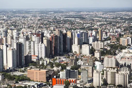 Curitiba prorroga bandeira laranja por mais sete dias