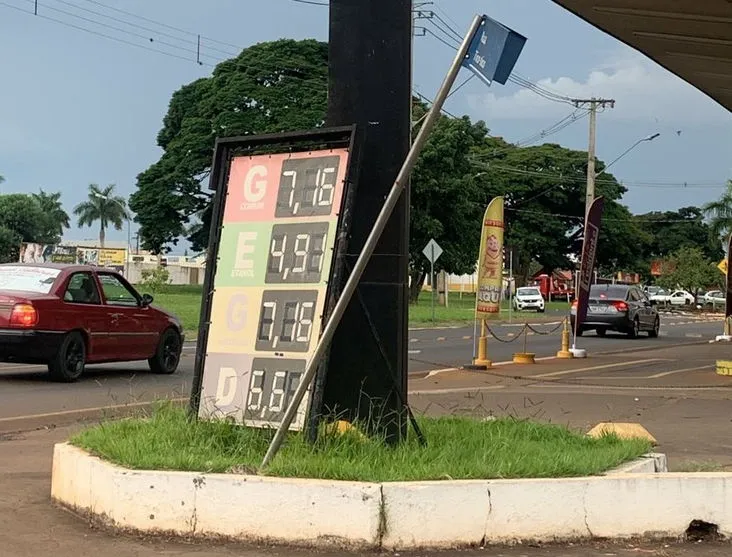 Preço da gasolina passa dos R$ 7 em Arapongas
