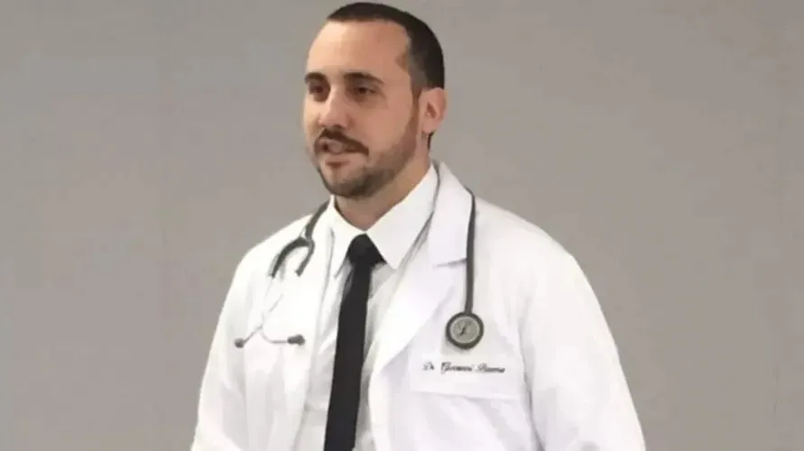 O médico anestesista Giovanni Quintella Bezerra foi preso na madrugada desta segunda-feira (11)