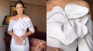 A peça foi confeccionada por uma marca de luxo especialista em vestidos de noiva