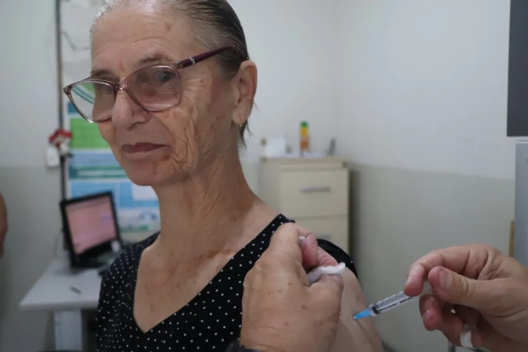 Arapongas alerta para baixa adesão em vacina contra Influenza e Dengue