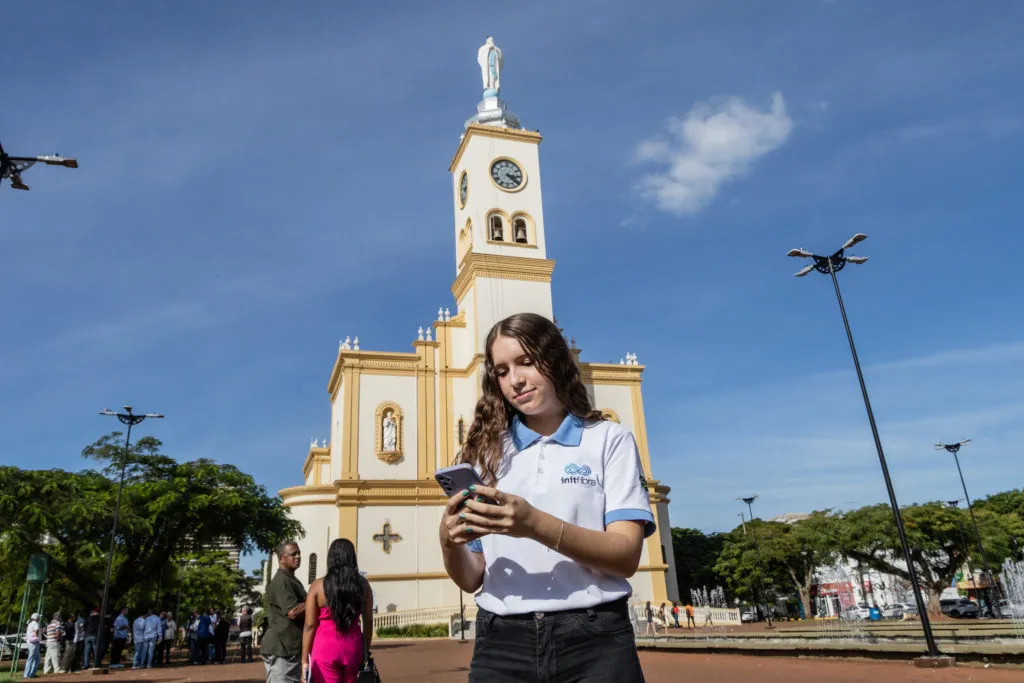 Moradores já podem acessar a internet na praça da Catedral