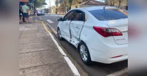  Acidente entre dois carros é registrado no centro de Apucarana 