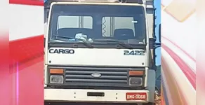  Caminhão Ford Cargo foi encontrado na região central 