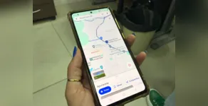  Mulher perde o celular e recupera aparelho após rastrear pelo 'Maps' 