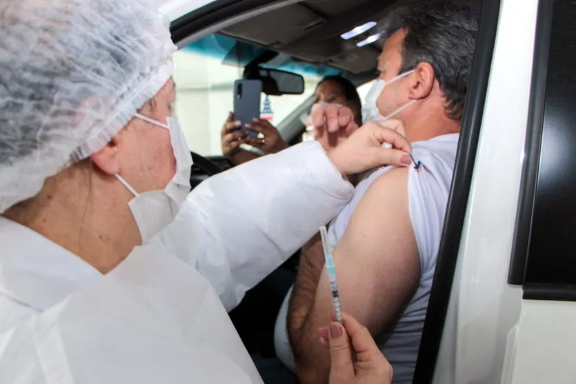 Apucarana vacina pessoas de 51 anos nesta terça-feira