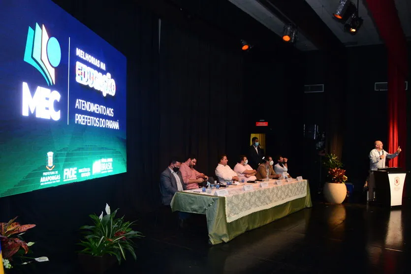 Reunião do MEC em Arapongas quer aproximar municípios; veja