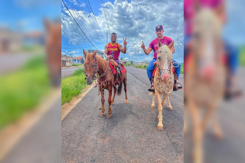 Atleta paralímpico "Cowboy de Aço" visita Apucarana