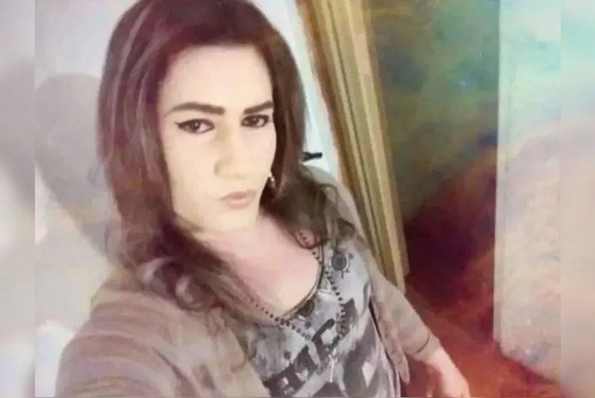  Eloá Santos, mulher trans presa em Arapongas 