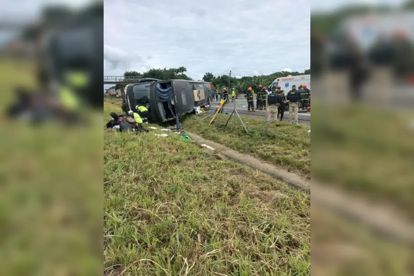 Acidente com ônibus de dupla sertaneja deixa 6 mortos