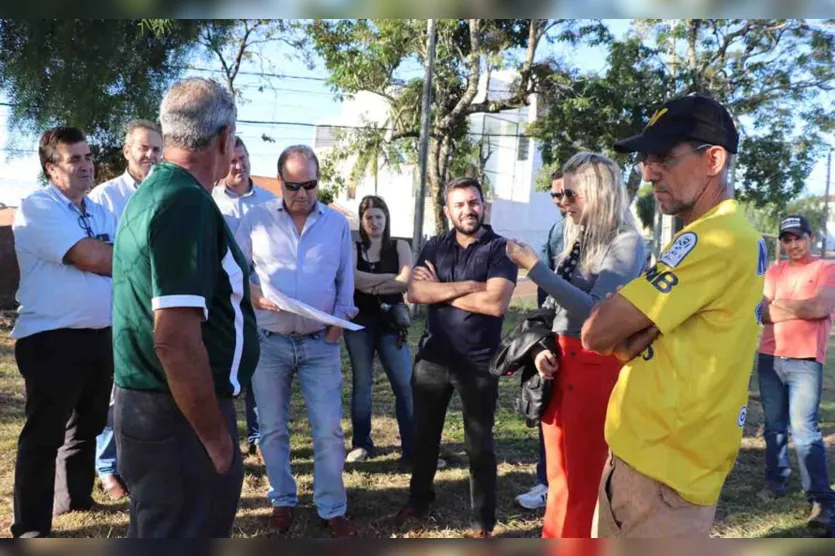 Carlos Gil apresenta projeto para o Jardim Alto da Gloria