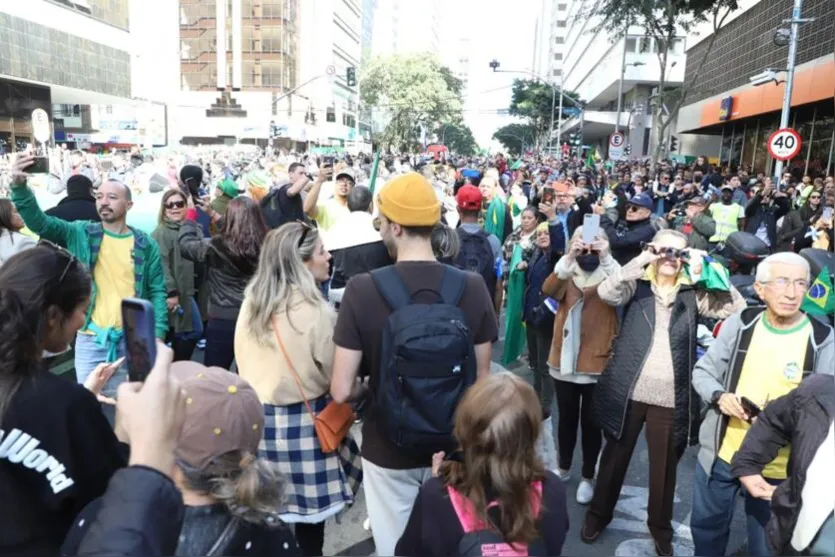 Governador participa da Marcha para Jesus em Curitiba