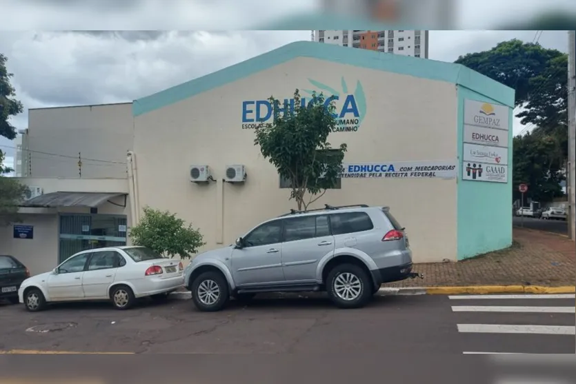  A Edhucca fica localizada na Rua Osvaldo Cruz, esquina com a Clotário Portugal, na área central de Apucarana 