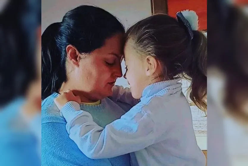  A mãe de Sophia, Rosana Aparecida Rodrigues, contou que a filha nasceu com mielomeningocele 