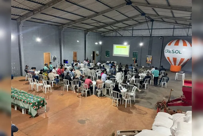  A Cresol Norte Paranaense realizou na noite desta quarta-feira (6), na Associação dos Cafeicultores de Pirapó (Coocapi), o lançamento do Plano Safra 22/23 