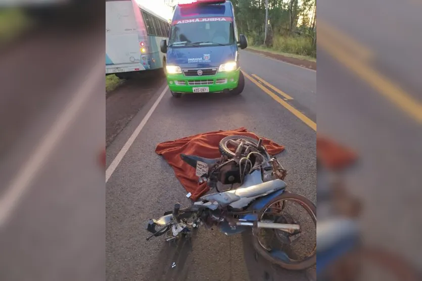 Acidente entre ônibus e moto provoca morte no Vale do Ivaí