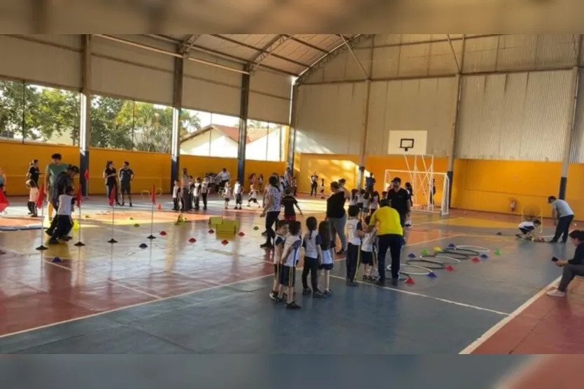 Secretaria de Educação realiza curso de mini atletismo em Arapongas