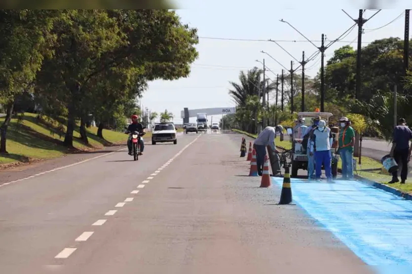 Prefeitura de Ivaiporã instala ciclofaixa e novos semáforos