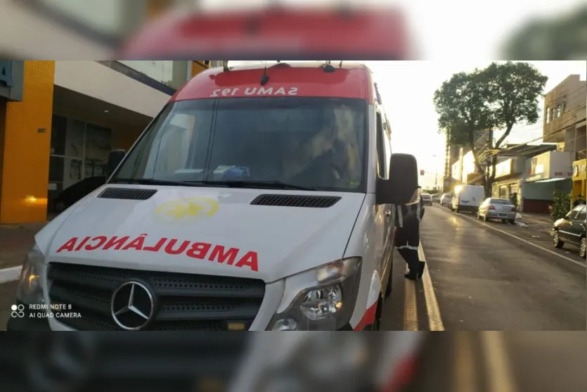 Ambulância do Samu se envolve acidente na Avenida Curitiba
