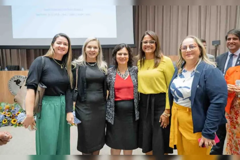 Diretora de Saúde de Ivaiporã se reúne com ministra em Brasília