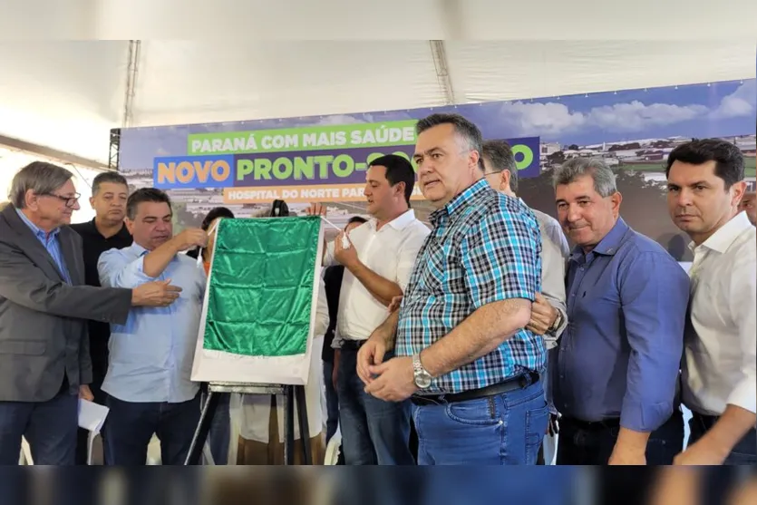  Ratinho Junior, Onofre, Beto Preto e outras autoridades descerram placa inaugural 